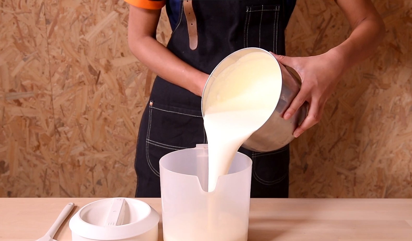 How to Make Flossy Cream